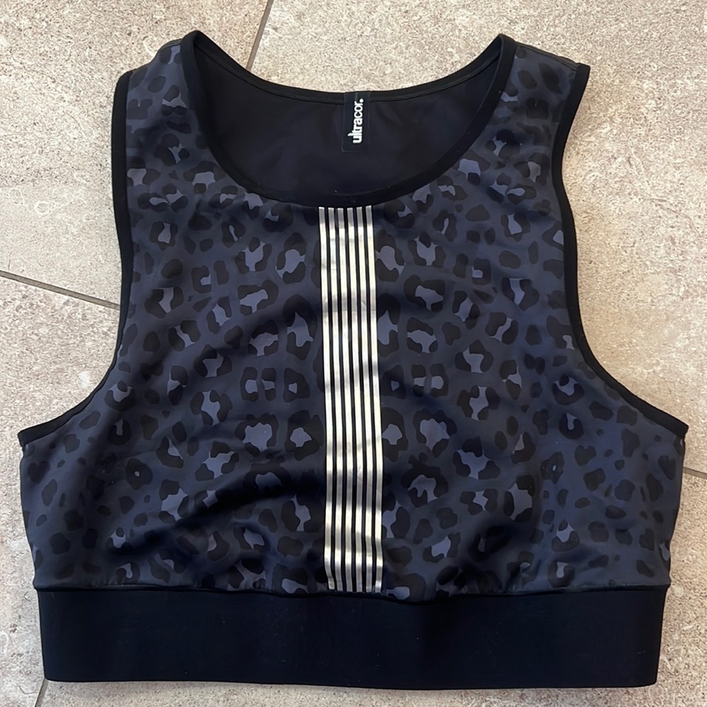 Ultracor anima high neck sports bra crop six stripe cheetah black top medium